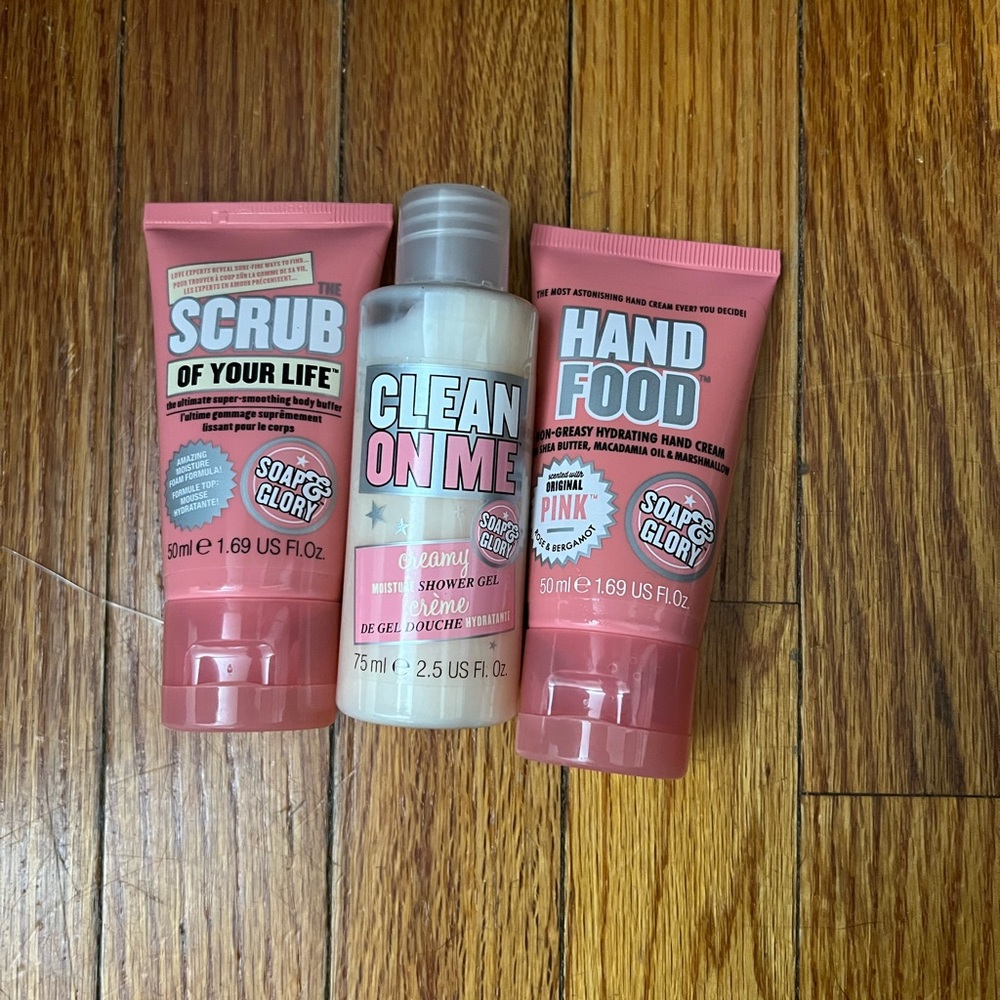 NWOT travel size soap and glory bundle
